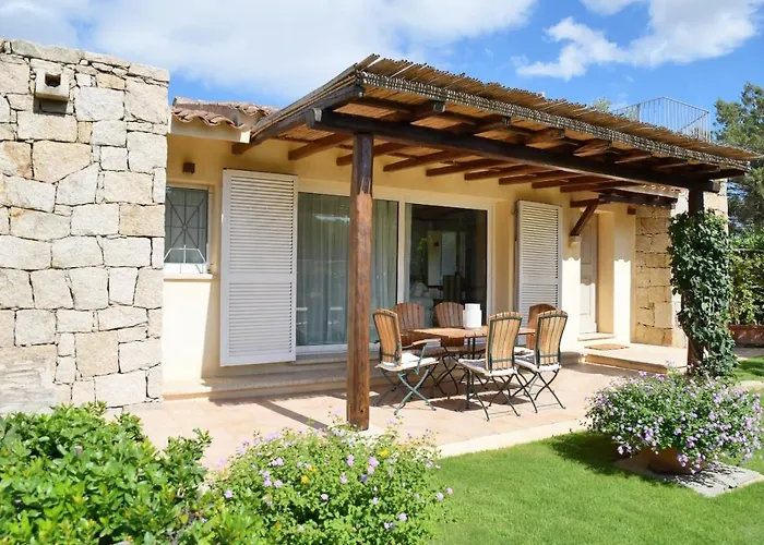 Villa Indipendente Piscina Privata E Vista Mare Cala Bitta